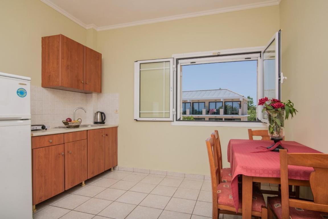 Premier Tsilivi Apartment Bilik gambar